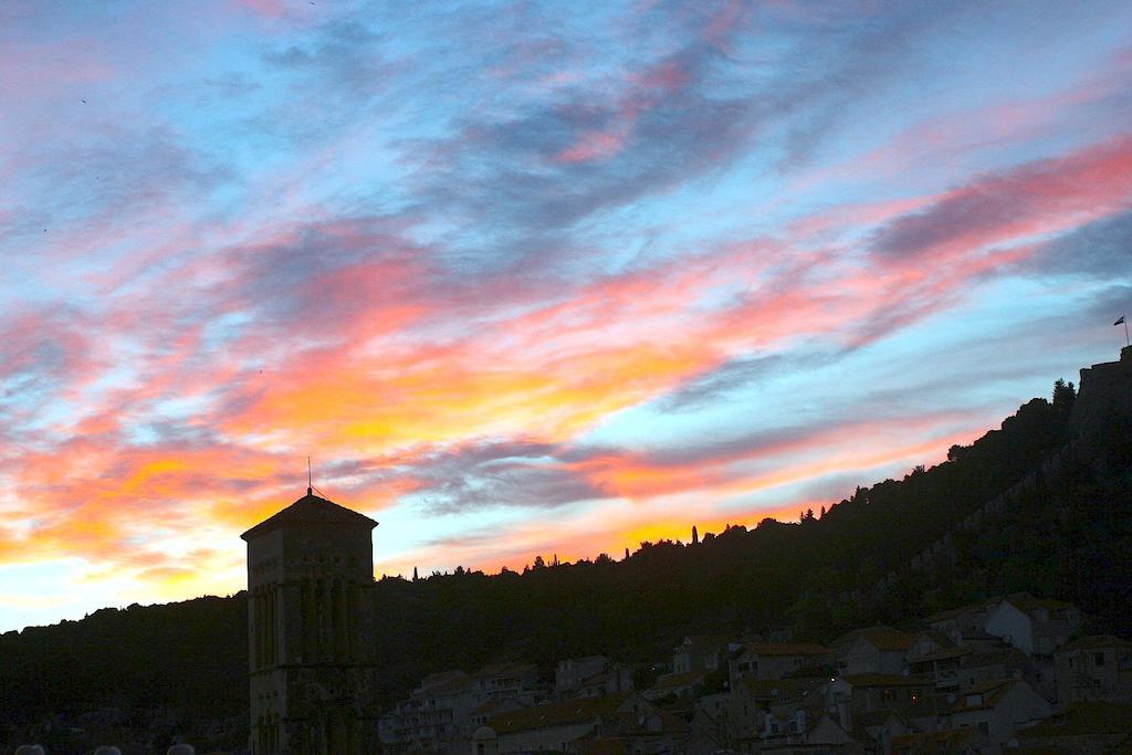 Ana Tudor Apartments Hvar Town Luaran gambar